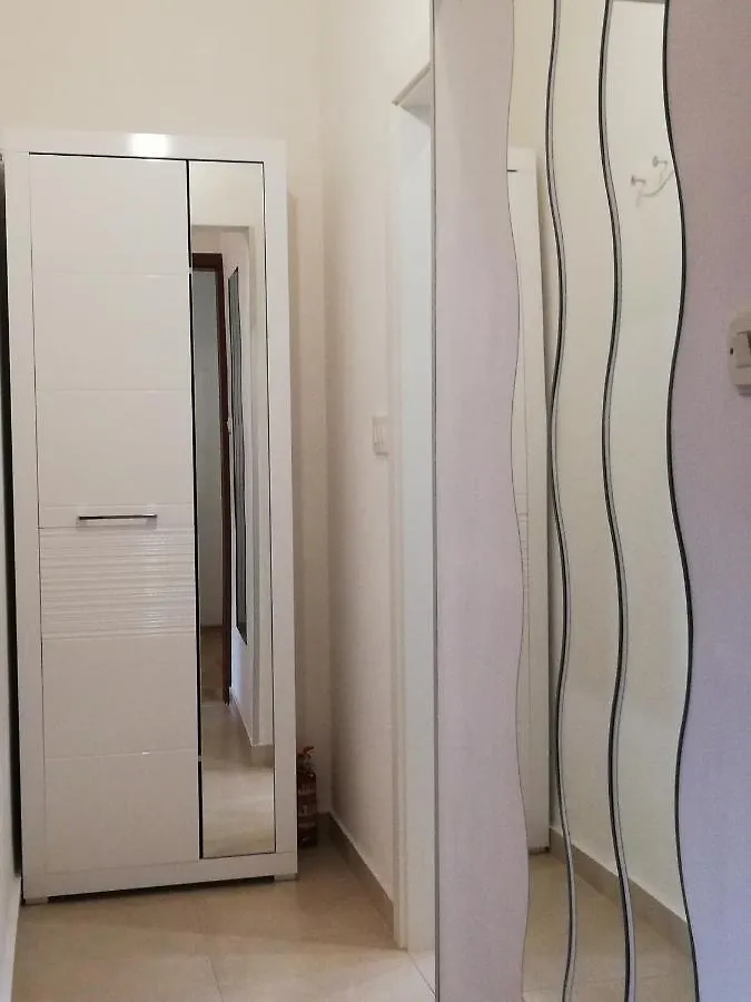 Apartment Studio Apartman Lenka Split