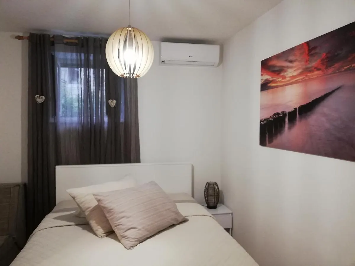 Studio Apartman Lenka Split 0*,