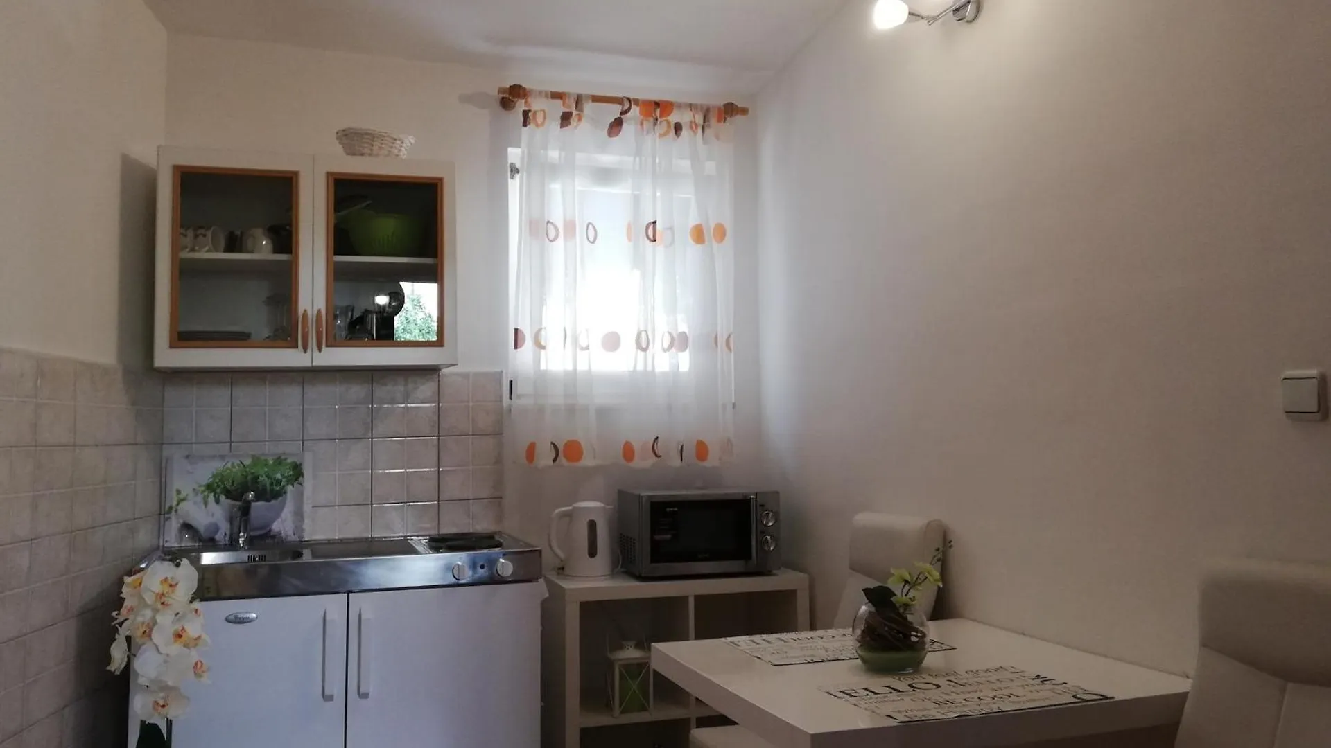 Apartment Studio Apartman Lenka Split